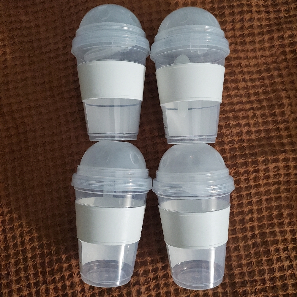Set of 4 White Reusable Fruit Yogurt Parfait Snack Cup 16.2 oz with Spoon In Lid